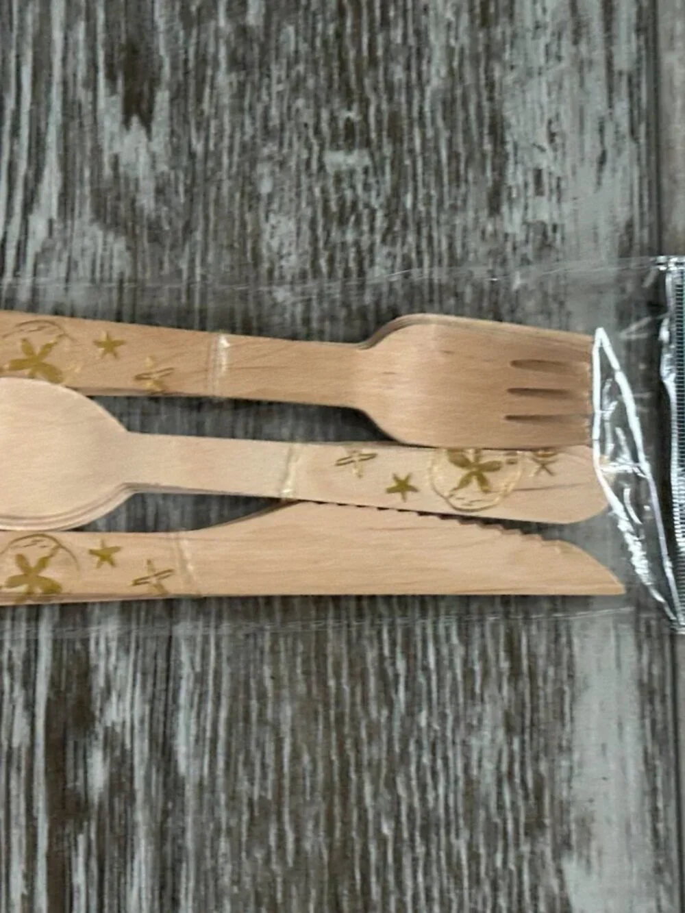 NWT Shore LIving 12 pc Cutlery Set Wood Silverware w Gold Starfish etc Design